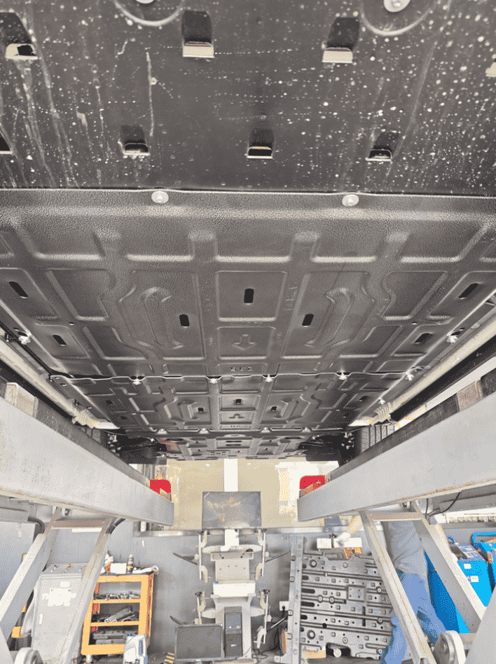 Xevaban.com ở 214 Giải Phóng là đơn vị chuyên cung cấp phụ kiện oto, đồ chơi oto, đồ chơi atto 3, phụ kiện atto 3, xevaban, 214 giải phóng, giáp gầm atto 3, giáp pin atto 3, miếng bảo vệ pin atto 3, tấm bảo vệ pin atto 3.